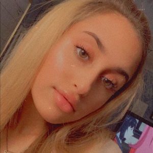 Meet your Posher, Samara